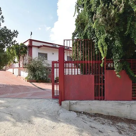Holiday home Vacanze San Calogero